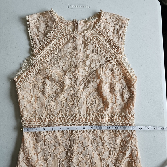 Main Strip Sleeveless Crochet Lace Knee Length Dress Cream Nude Womens - Picture 10 of 16
